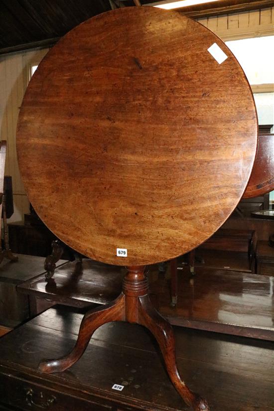 Late 18th century oak circular tilt top tea table